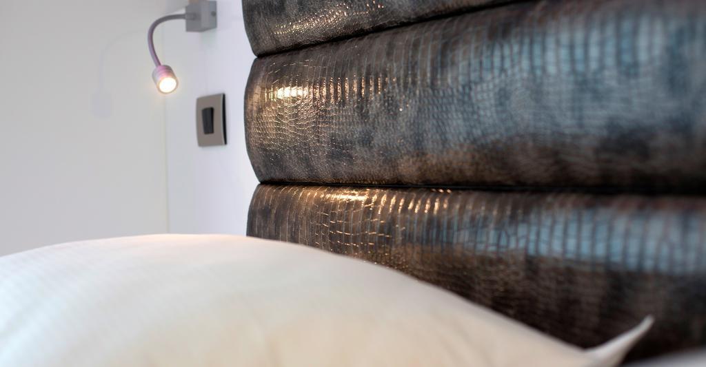 Apartments The Seasons Residence أوميس الغرفة الصورة